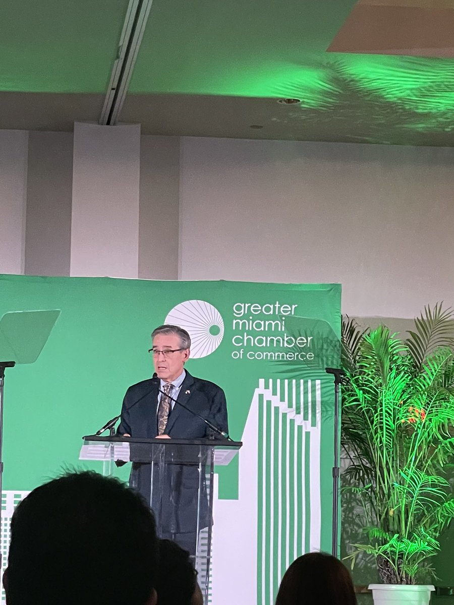 cmbarney's tweet photo. @MiamiChamber #goals2022 kicks off with a bang. https://t.co/C8H9ZIfvwx
