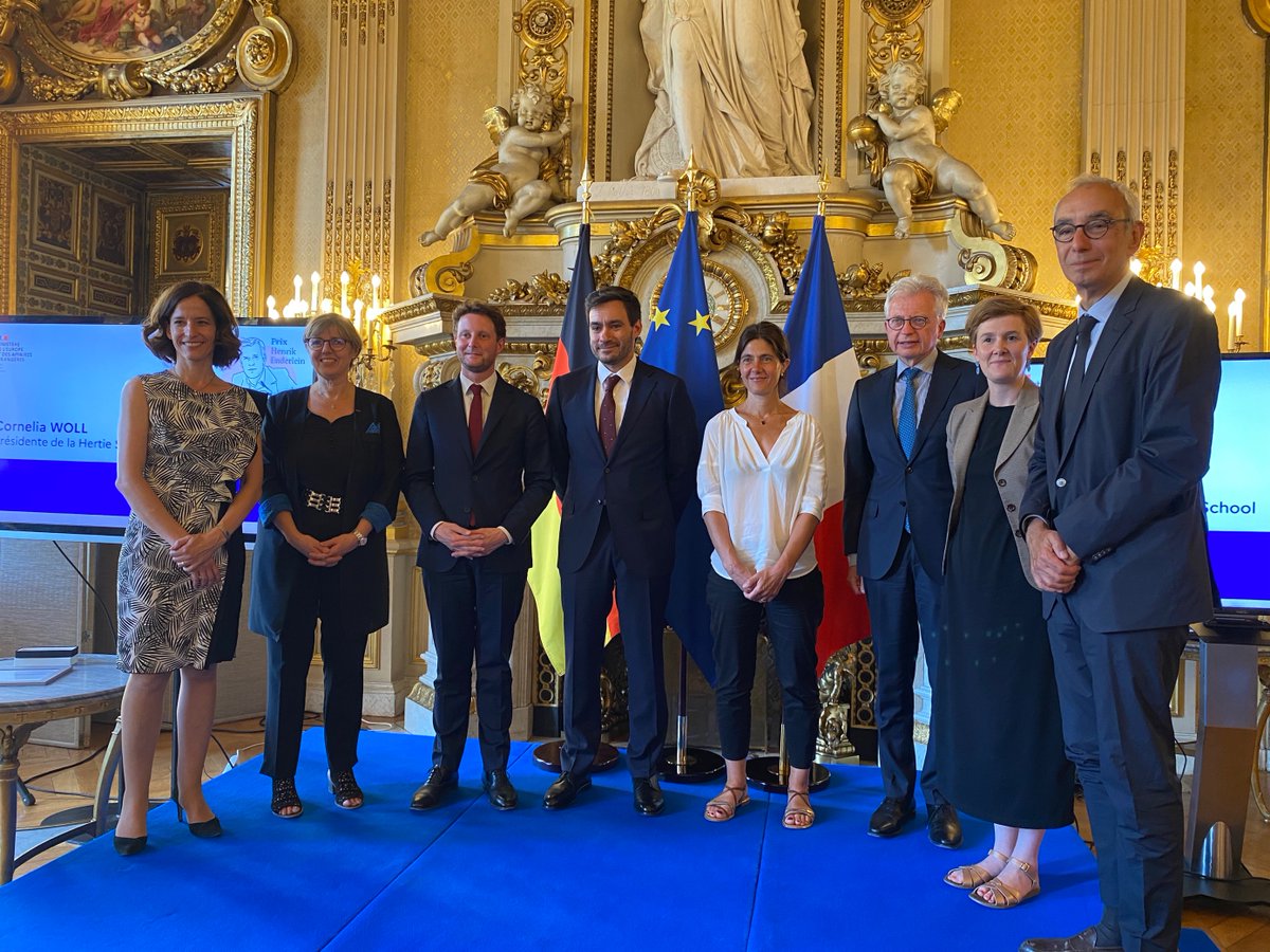 thehertieschool's tweet photo. Congratulations, félicitations, Glückwünsche! 🎉🎉🎉 @S_Stantcheva &amp; @tabouchadi take home the first-ever Henrik #EnderleinPrize for their research on the future of 🇪🇺. 1/3

@sciencespo @francediplo_EN @GermanyDiplo @DelorsBerlin @CBeaune @AnnaLuehrmann @NuffieldCollege @Harvard https://t.co/2DalfQctpz