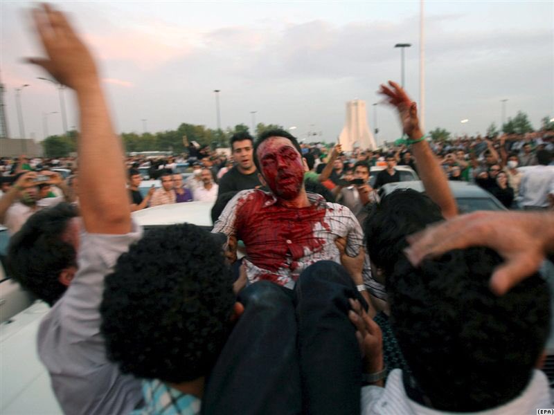 35anj's tweet photo. بیاد بیاور!
محمد کامرانی، امیر جوادی‌فر، سهراب اعرابی، ندا آقاسلطان، اشکان سهرابی، شهرام فرج‌زاده، شبنم سهرابی، شاهرخ رحمانی، مصطفی کریم بیگی و همه کشته‌ شدگان اعتراضات خرداد ۸۸. خون آن‌ها هنوز داغ است. https://t.co/yEUWYkIzWh