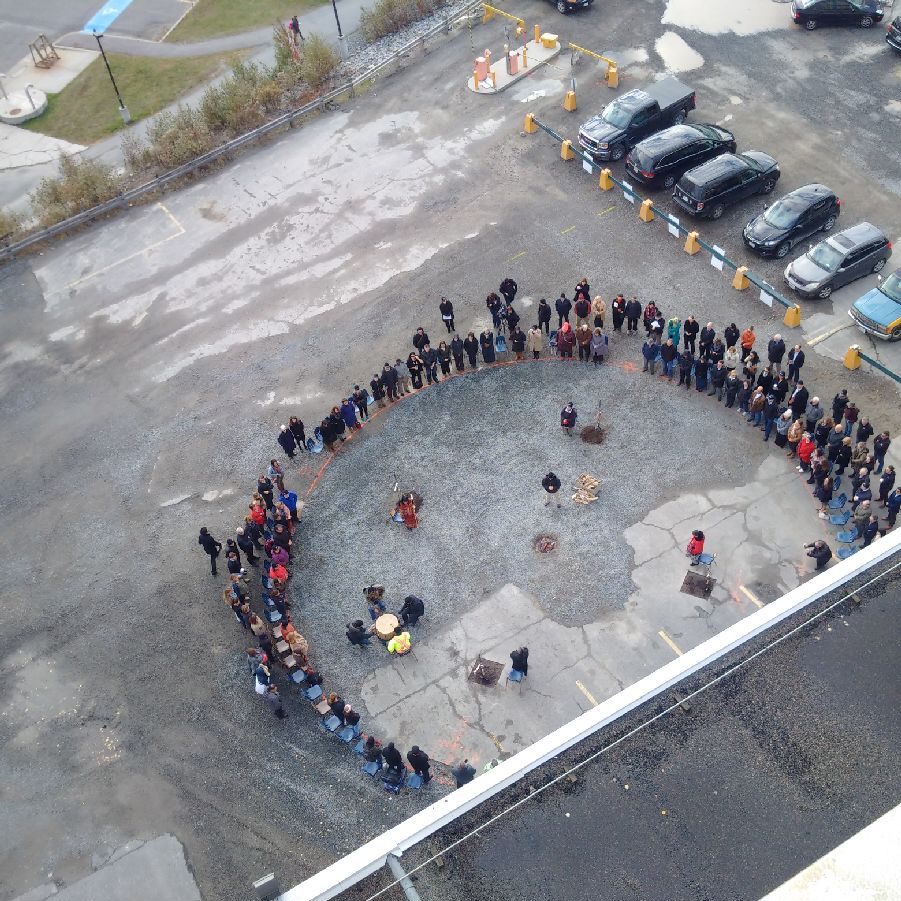 MichKBrunette's tweet photo. An aerial shot from the @LaurentianU Parker Building in 2015 and in 2022. https://t.co/2tkf5XPDJU