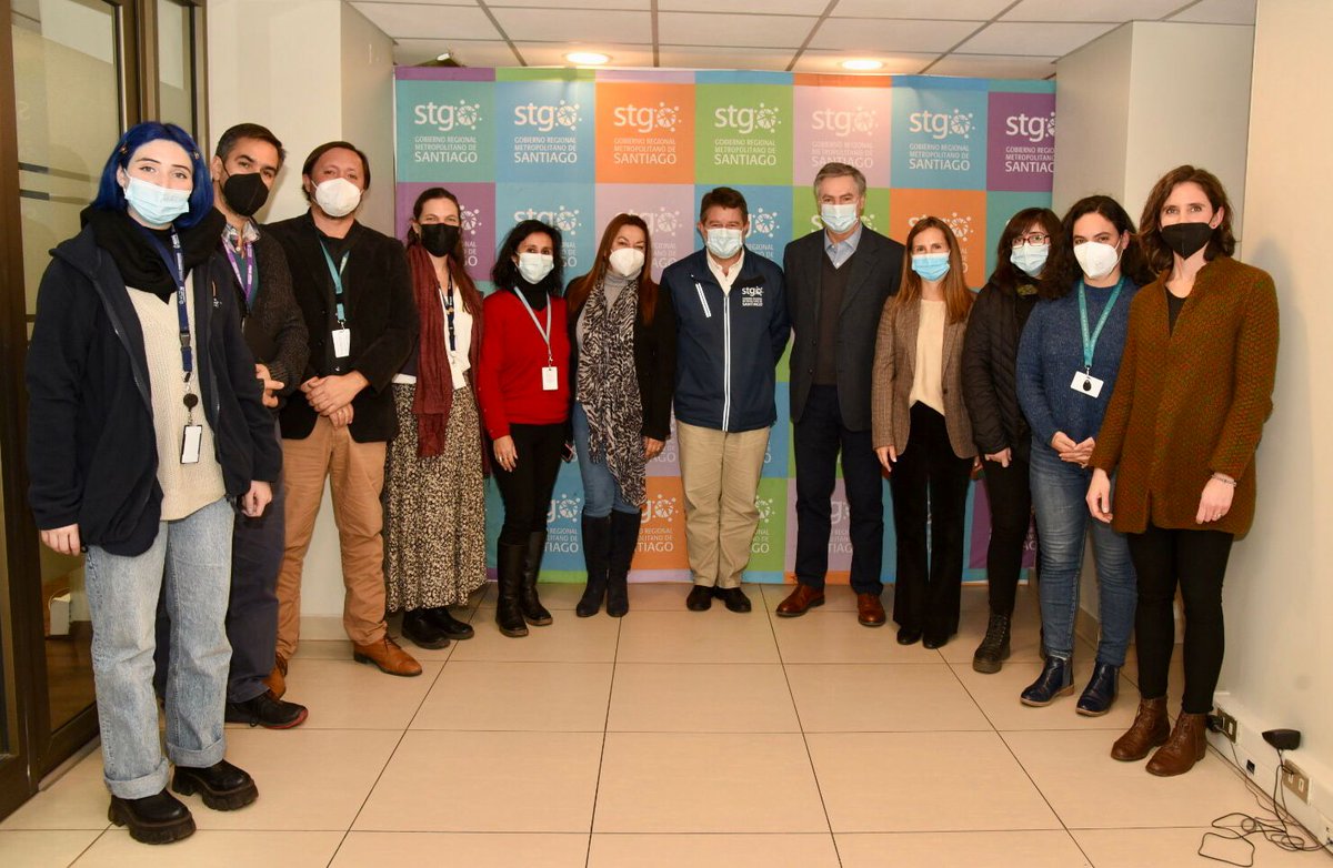 Soy un convencido que el trabajo en conjunto nos permitirá enfrentar de mejor manera la crisis hídrica. Me reuní con alcaldes y representantes de municipios de la Red de alcaldes por la Sustentabilidad para coordinar trabajo en conjunto ante situación hídrica actual de #StgoRM