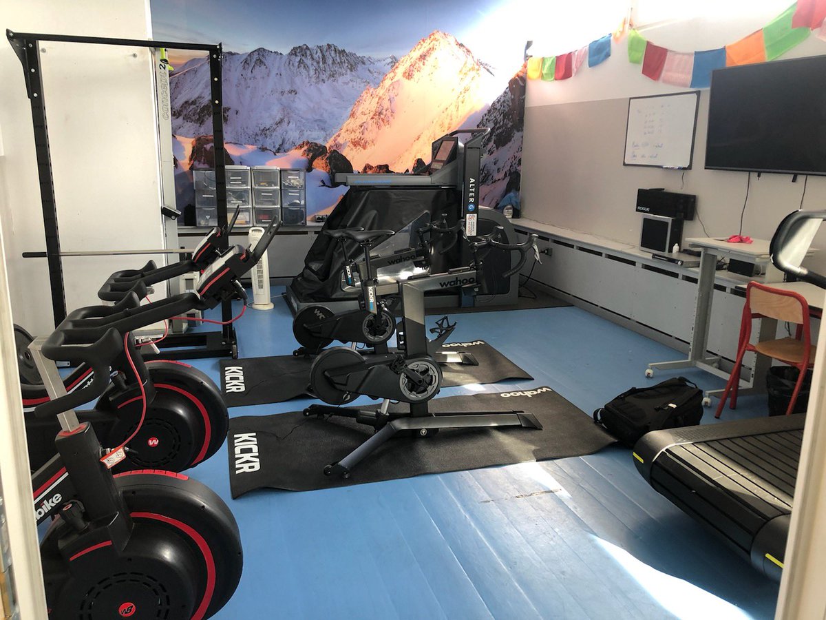 NBourrel's tweet photo. Living High training High and Repetition Sprint Hypoxia for cycling preparation ! Daily load control, hypoxia monitoring, good impact on the power max and sprint capacity ! #LHTH #RSH #altitude #cycling @FFCyclisme https://t.co/k7VHU2hzxg