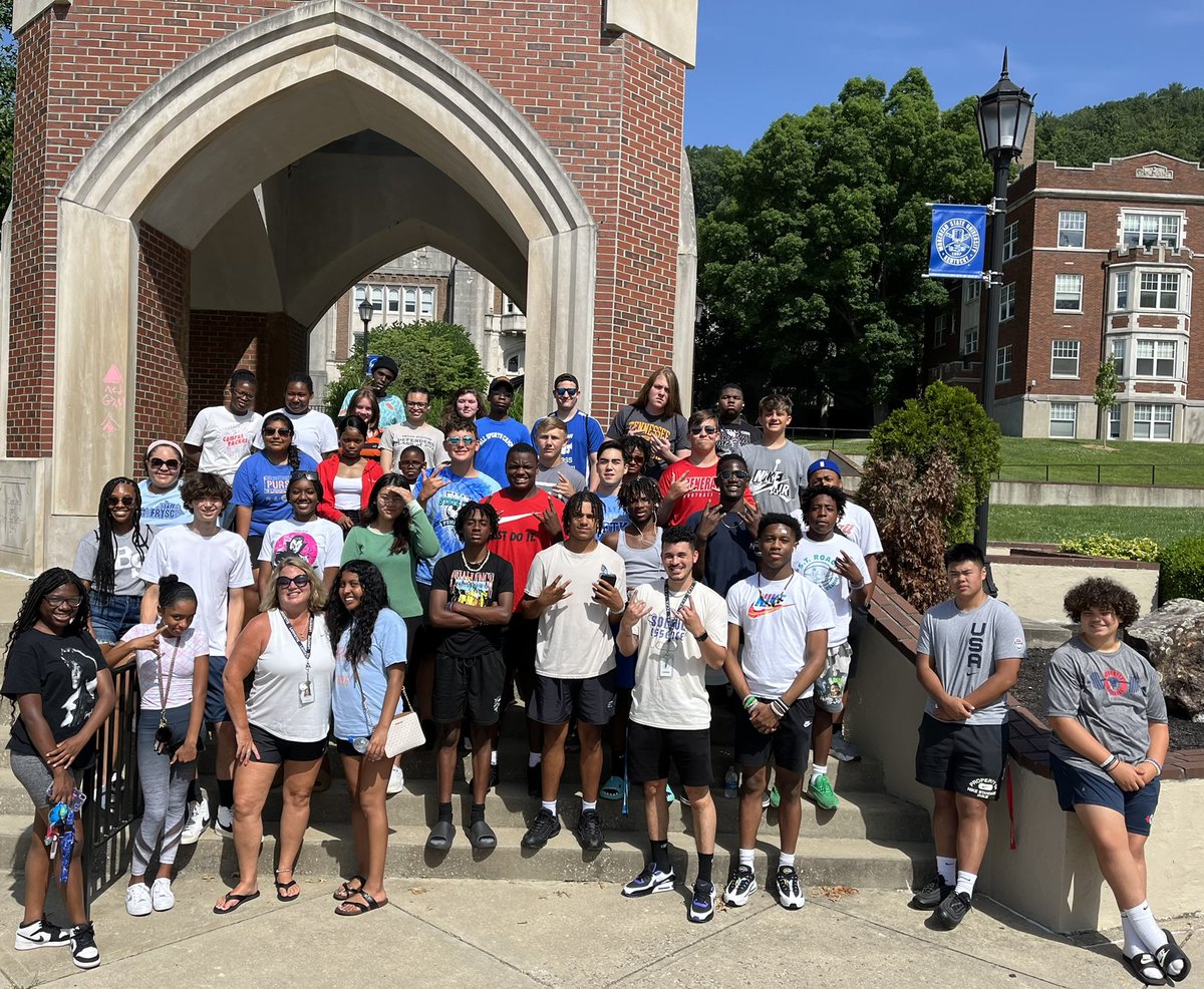 Summer College Tour Day #3 took us to Morehead State University! This campus was impressive and has lots to offer students! #generallydefendingourfuture <a href="/MrsYoungBSHSYSC/">BSHS Youth Services Center</a> <a href="/Brandy_Ashford/">BSHS College and Career Coach</a> @LHSCCCoach