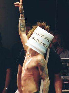 kyobot_'s tweet image. #京 #KYO #DIRENGREY buckethead