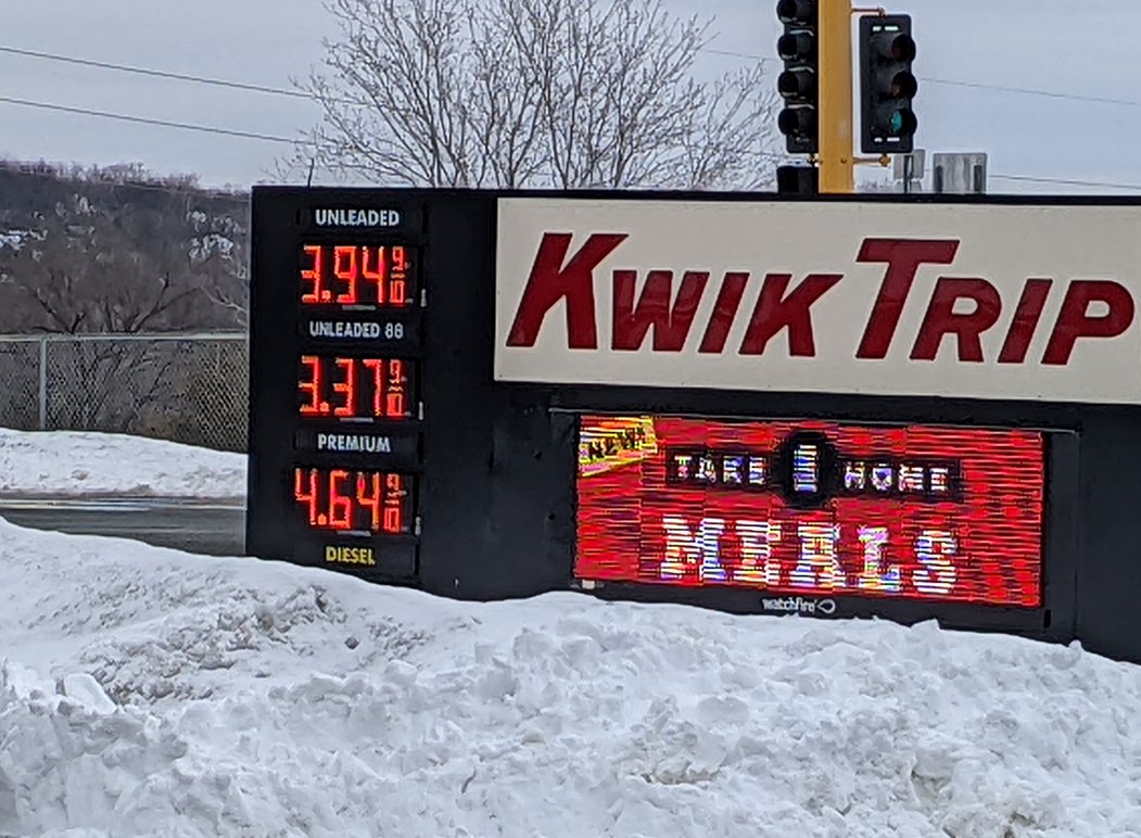 GrowthEnergy's tweet photo. The proof is at the pump -- higher blends of biofuels keep prices down for drivers across the country. https://t.co/r17qYYkrR1
