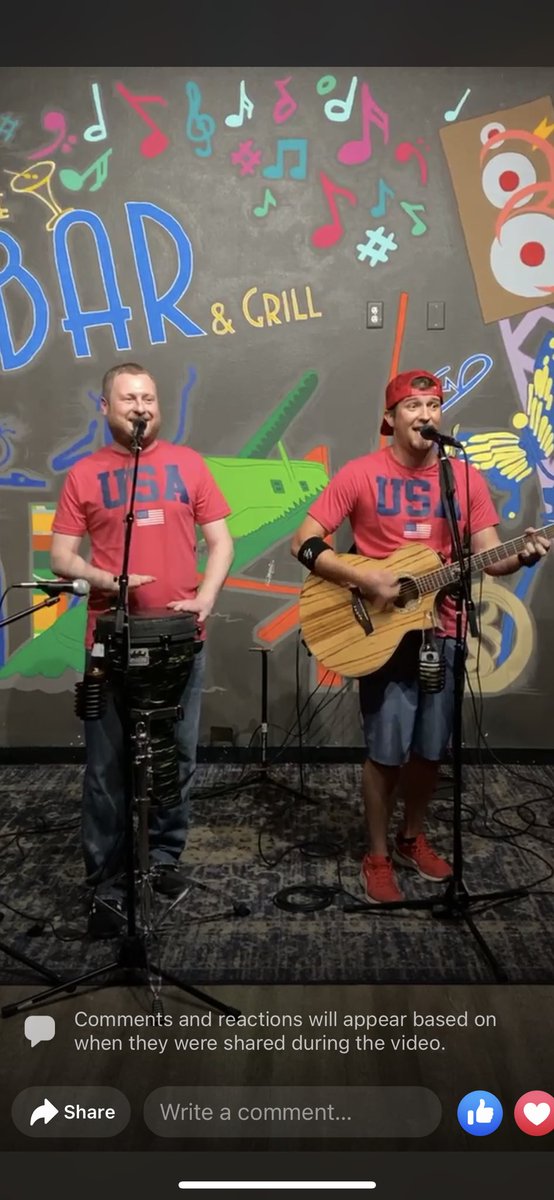 E_BrakeMan's tweet photo. @bracketdan @NotJackKemp wait… bands aren’t supposed to wear the same clothes? 👀 @the_h0wey #BitsAreFun https://t.co/CYHHT5ZR5o