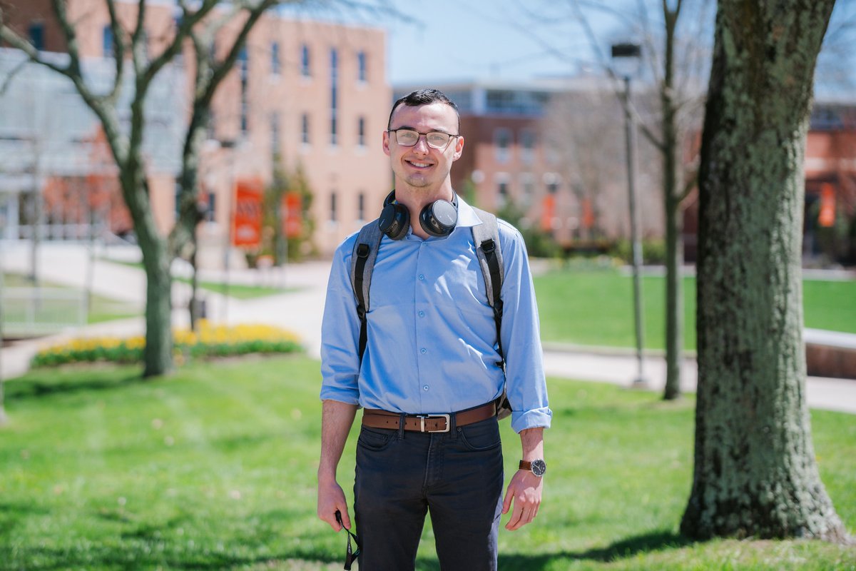WPUNJ_Admission's tweet photo. “A warm smile is the universal language of kindness” - William Arthur Ward 😊
Happy National Smile Power Day, Pioneers! Smiles are seen all over campus here at #WPUNJ. Comment down below what makes you smile the most on campus! #WPAccepted #Pioneer #FuturePioneers 🐻🧡🖤 https://t.co/zAuIytoABM