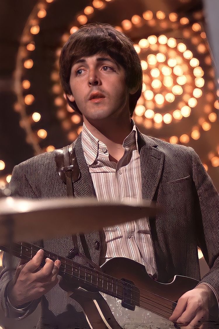 n0wheregurl's tweet photo. I can’t believe Paul McCartney is turning 80 this weekend. Time is a cruel mistress #PaulMcCartney80 https://t.co/by4VxNEejm