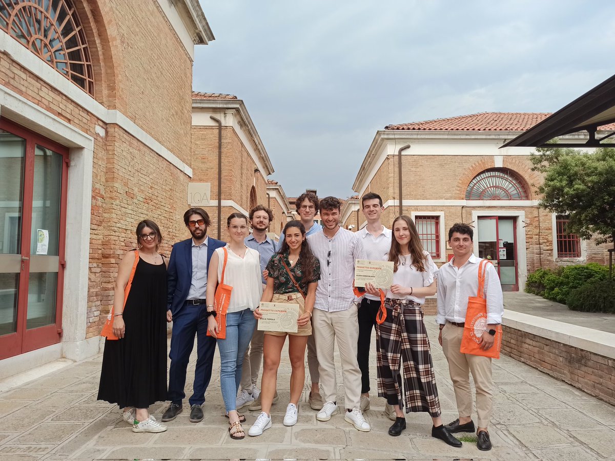 ManagementUnive's tweet photo. #Experior22 - Si conclude con la consegna degli attestati la settima edizione di #ExperiorProject! 💥
Un progetto sfidante che permette alle/ai partecipanti di applicare la teoria alla pratica, lavorando insieme a docenti e mentori aziendali
➡️Info: https://t.co/cTDkQpsExJ https://t.co/aveGarlpvx