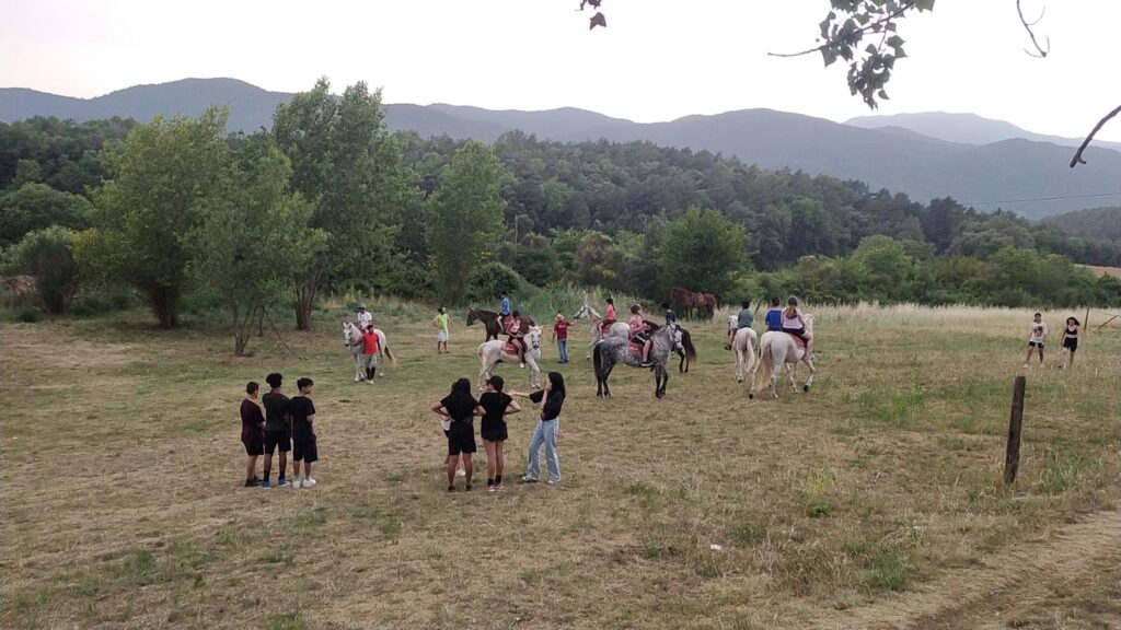InsTorrent's tweet photo. L’alumnat de 2n d’ESO està gaudint d’uns dies de diversió i aprenentatge a la zona volcànica de la Garrotxa https://t.co/Z5XKEMamyJ