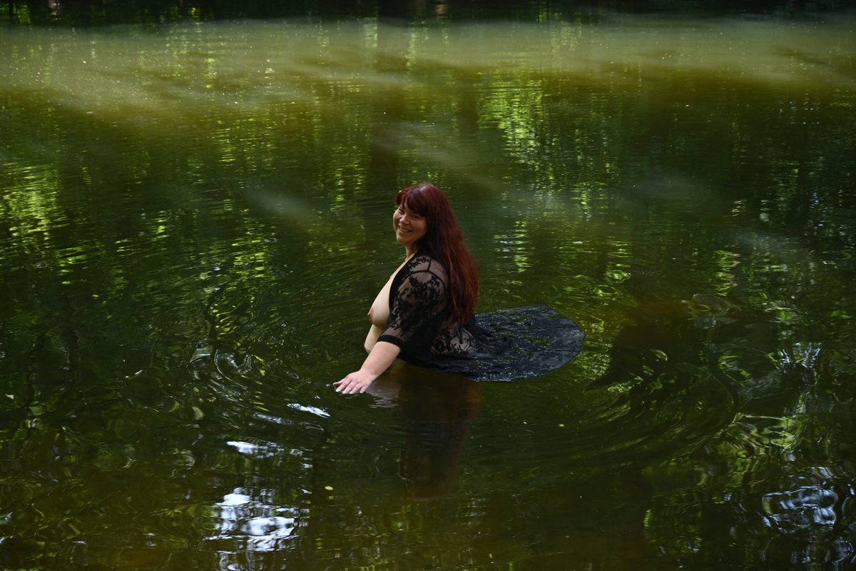 CorinaBluemchen's tweet photo. Love
#CurvyWomenAreBeautiful #Curry #curvymodel #fotoshoting #wassershoting https://t.co/K5mseGlg5T
