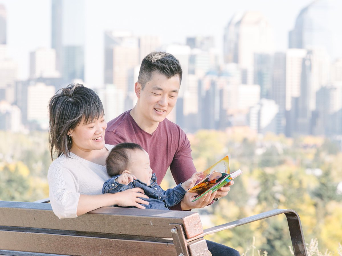 UDistrictYYC's tweet photo. There are lots of ways to celebrate #FathersDay here in U/D this weekend! Treat Dad to a trim and shave at Denim &amp; Smith Barbershop, movie night at @cineplex VIP cinema, or drinks at @TheCDNBrewhouse. #yycdad #celebrate

See what else U/D has to offer: https://t.co/t1SwlXV6ae https://t.co/81TPRCjBuY