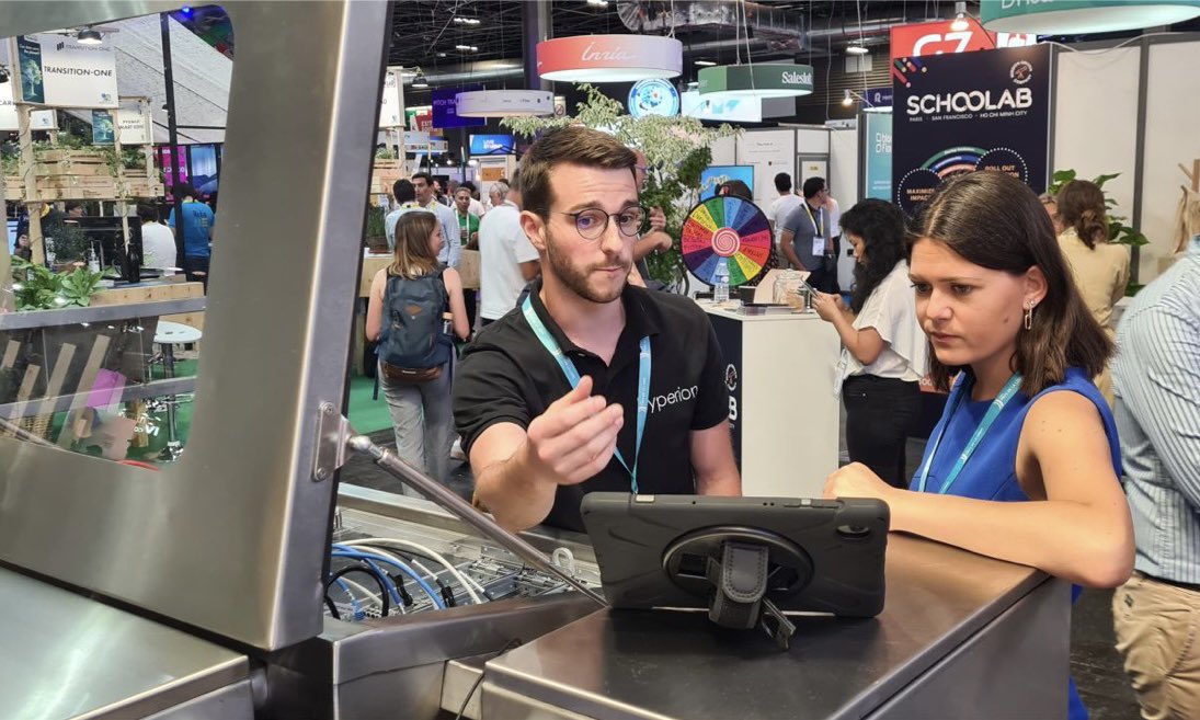 C_Nebbula's tweet image. #VivaTech c’est aussi l’occasion de (re)partager et de (re)découvrir des projets avec @BrunoRetailleau @othmannasrou @Siradel3D @Docapost @iledefrance @ENGIEInnov @FJouron… Quelle effervescence⚡️