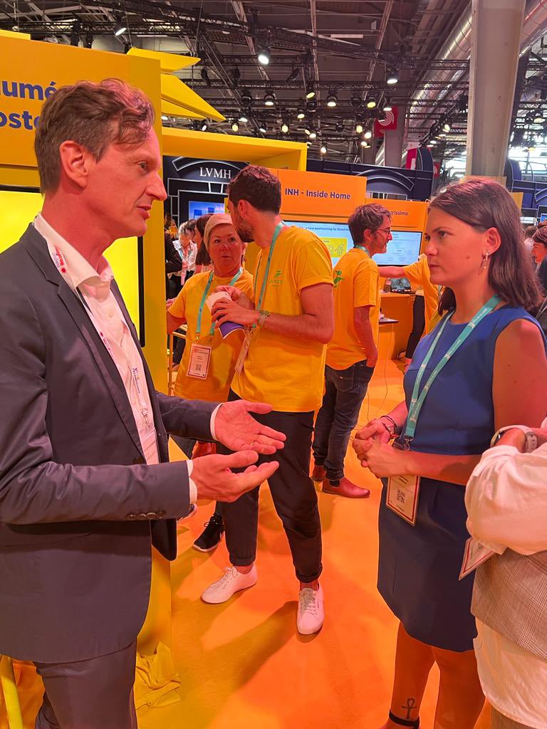 C_Nebbula's tweet image. #VivaTech c’est aussi l’occasion de (re)partager et de (re)découvrir des projets avec @BrunoRetailleau @othmannasrou @Siradel3D @Docapost @iledefrance @ENGIEInnov @FJouron… Quelle effervescence⚡️