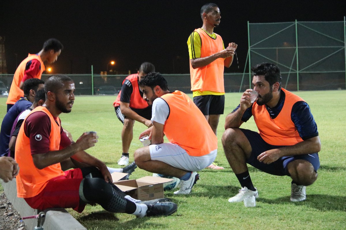 📸| وسط حضور إداري أنهى فريق العينين استعداداته لمباراة نصف نهائي دوري الدرجة الأولى بنادي عبري 2022 أمام فريق السليف غداً الخميس في تمام الساعة الثامنة مساءً في ملعب نادي عبري"الطيب".