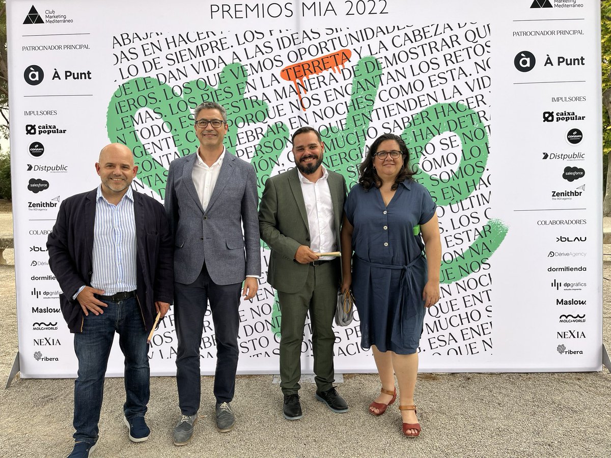 Ya en los #premiosmia en representación de <a href="/Fundesem/">Fundesem Business School</a> con <a href="/raulabad/">Raúl Abad | CRM Strategist</a> <a href="/anajoverS/">Ana Jover Sapena</a> #ismaelnavarro y muchos amigos de alicante 💪 cc <a href="/clubmktmed/">Club Mk Mediterráneo</a>