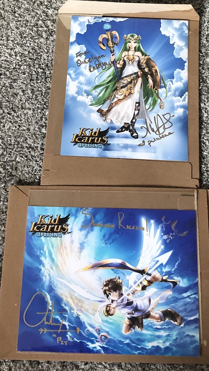 ShaesProjects20's tweet photo. I just received the Palutena poster today! What a nice surprise!✨💛
Thank you @missalihillis and @TheAntonyDelRio for #TenYearsOfUprising #KidIcarus
I know it’s a bit late, but “heroes always arrive late on the scene”! https://t.co/qb1GId9lFF