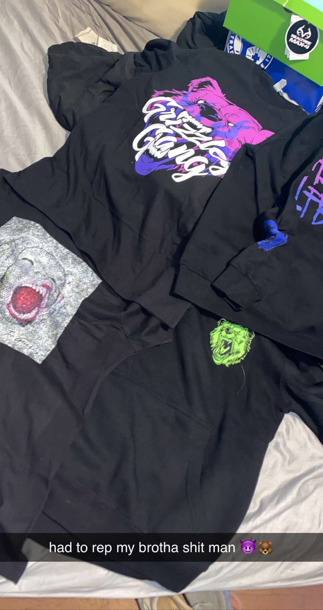 KidRonnyy's tweet photo. good new GG merch 😈🐻 BIG G7 SHIT #HTHB @TeeGrizzley https://t.co/w0PTvMfoZW