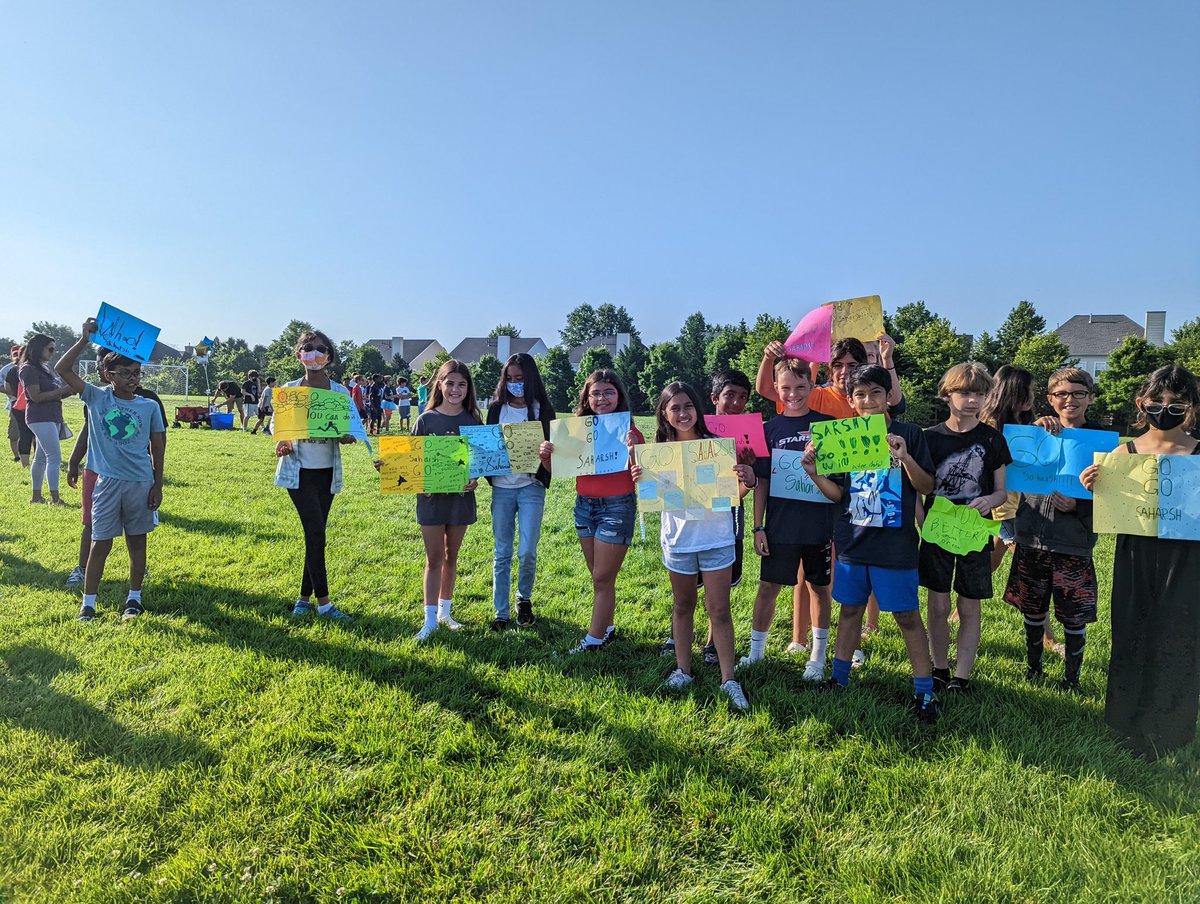 LisainManila's tweet photo. I'm so proud of my class family today. We proudly cheered on our classmate as he represented our class in the mile Lab Run. @LCPSLegacy  #FRIENDlyfourthies https://t.co/SnoEJs6phP
