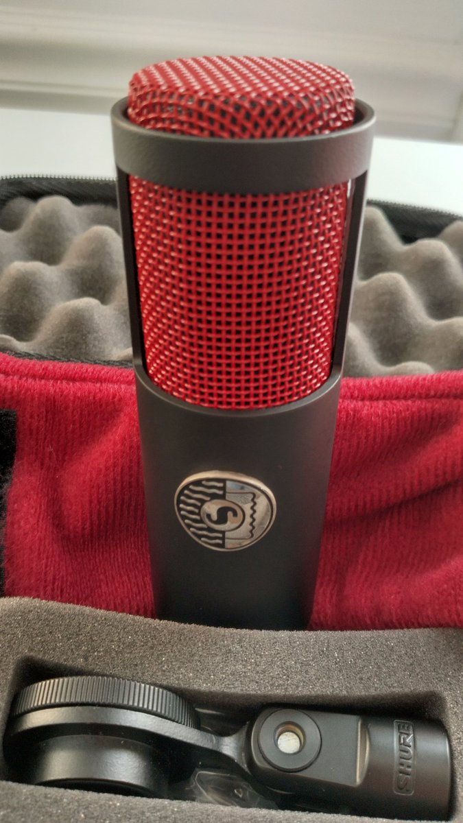 palangistudios's tweet photo. I've used @shure mics since the beginning 20 years ago at the start. Was told they were da best! What is your opinion? I still love a good #shuremic in the collection. #mics #musicgear #musicians #microphones endorsement? Someday!!! https://t.co/4b2OXzhCL4