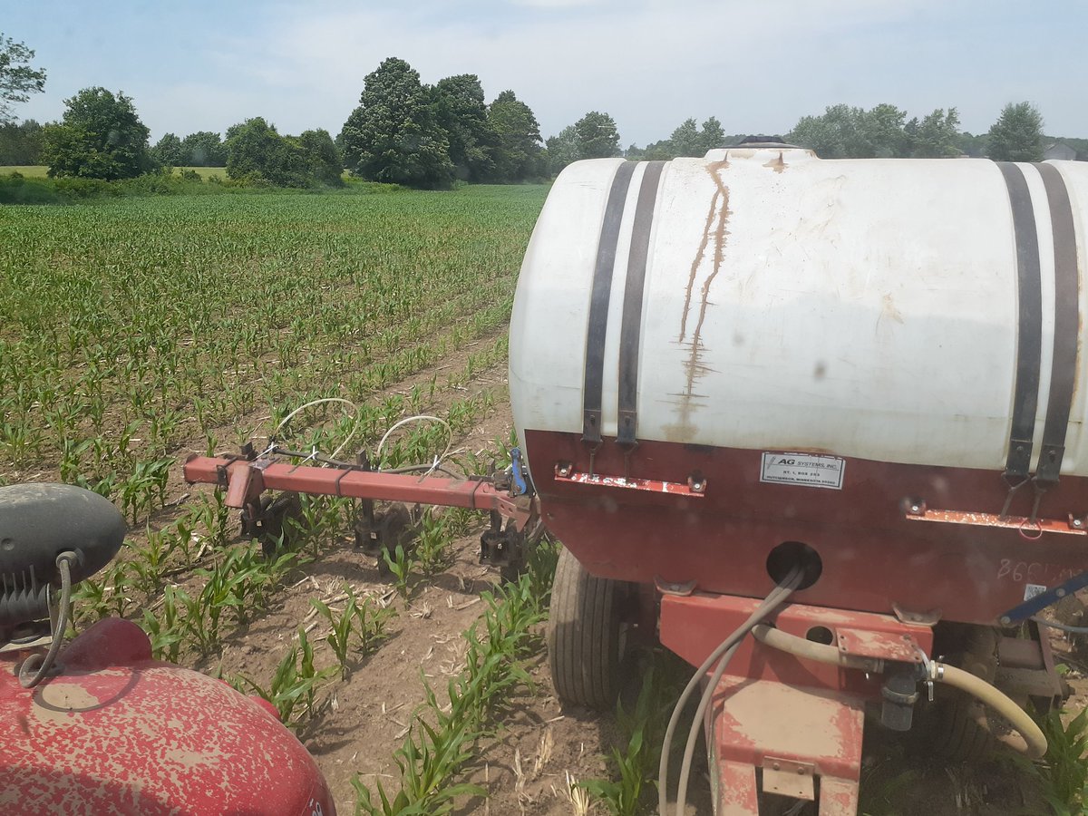brytfarms's tweet photo. Juicing some good looking corn. #keepitgrowing https://t.co/cwNUSvOU6J