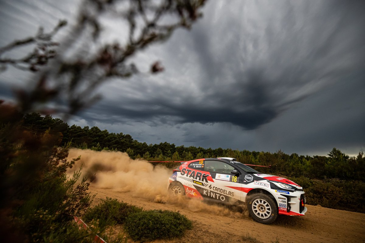 TGR_Spain's tweet photo. 🇪🇸 Echale un vistazo 🧐 a las mejores fotografías del cuarto rally de la #TGRIberianCup 🏆, el @RallyeReinoLeon
-
🇵🇹 Veja as melhores fotos 🧐 do quarto rally #TGRIberianCup 🏆, o @RallyeReinoLeon

Más en nuestras cuentas oficiales de Facebook e Instagram 📸#wallpaperwednesday https://t.co/u6OYQvp6YM