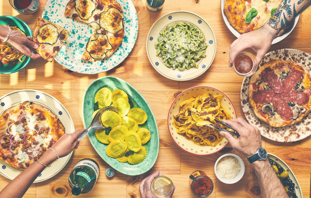 eat_porta's tweet photo. Ciao, it’s nice to meet you!

We’re PORTA: Ontario’s first Italian meal delivery service bringing high-quality Italian to your door that’s ready to cook in minutes. 

Our chefs are ready to take your order. Get started by clicking the link in our bio! #PortaACasa https://t.co/wBTDlO3noa