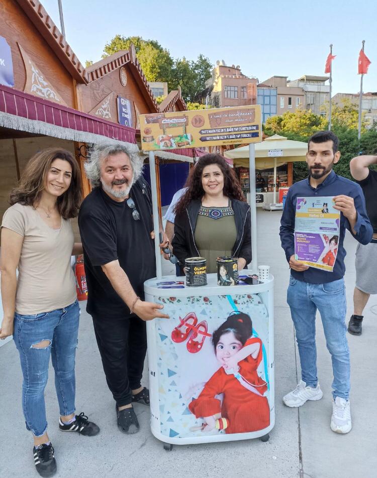 SmaHavinnefesol's tweet photo. Sayın @MufitCanSACINTI Kartal meydanında
Havin'in standında arkadaşlarımızı yalnız bırakmadığ��nız için çok teşekkür ediyoruz.
Bu duyarlılığınızın topluma yansımasını diliyoruz.
#Bitcoin #Disney #survivoralllstar2022
#smshavinenefesol https://t.co/sa3gqhRz1r