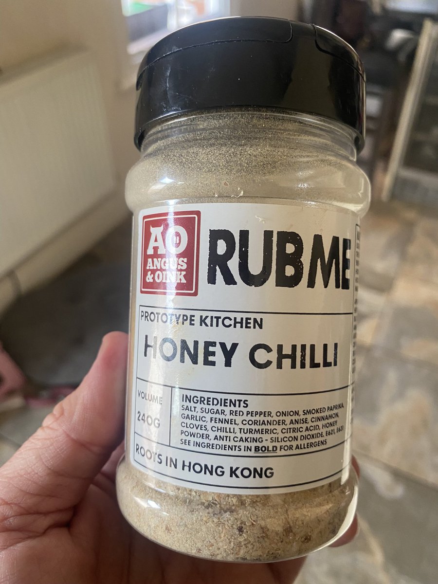 MeatPorn's tweet photo. This is not a paid promotion. This stuff is rocket fuel - add it to chicken and pork to change your life - @AngusandOink what a job you have done. #bbq https://t.co/birI278Nkx