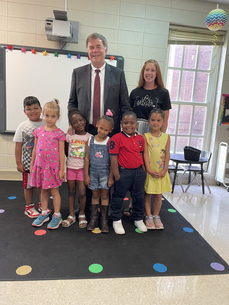 Ms. Warren tweet media