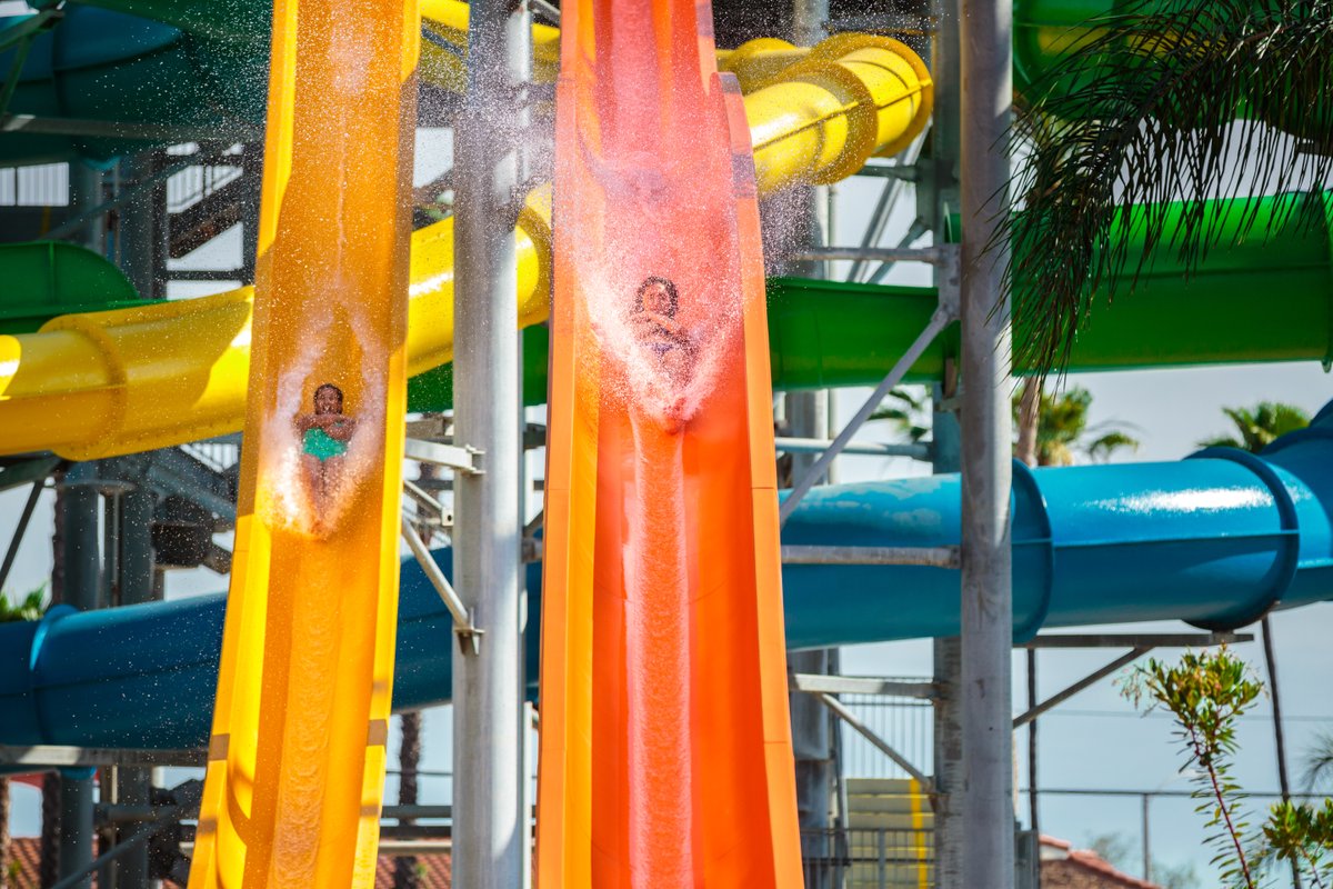 Beat the heat and take the plunge, Old Man Falls is open just in time for summer. ☀️ #KnottsSoakCity