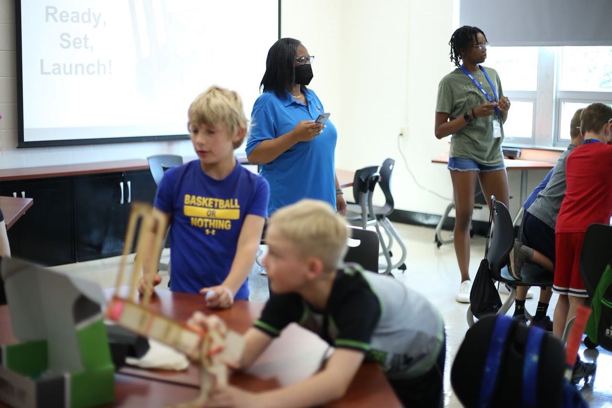 The orange group spent the morning building and testing catapults with Dr. Christa Jackson (Saint Louis University)! #seebluestemcamp #seeblue #seeblueseestem