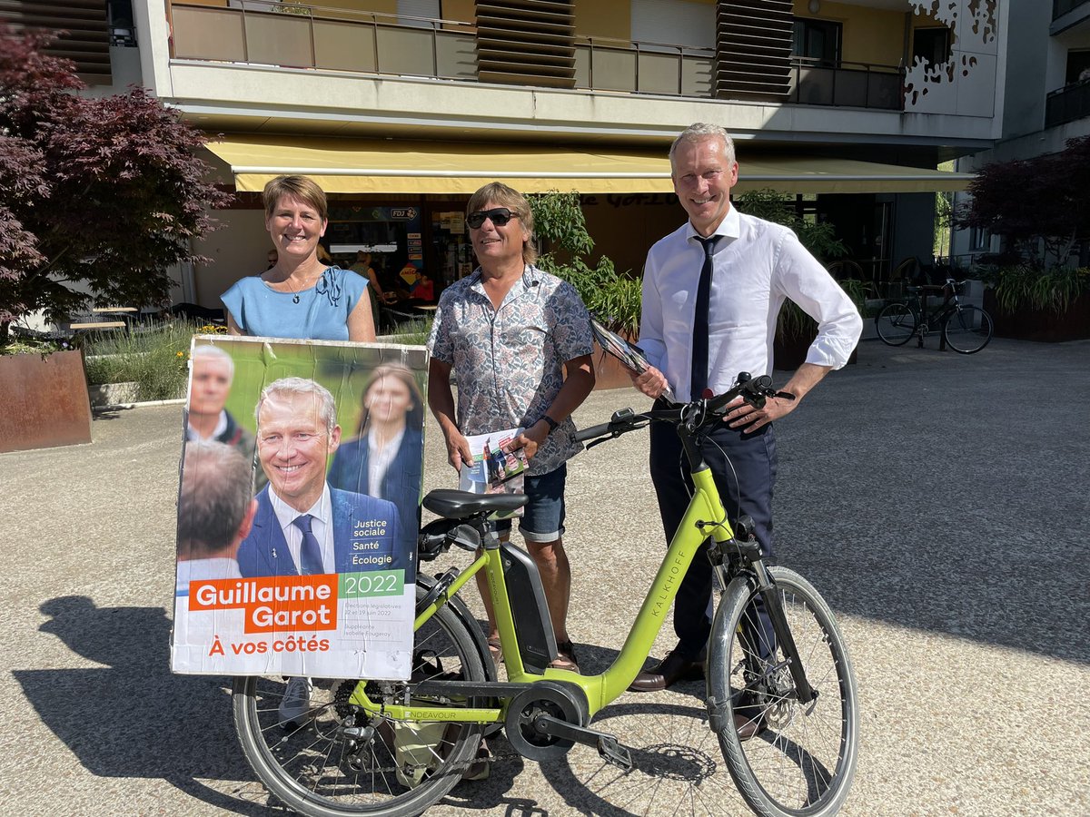 Garot2022's tweet photo. #GGtour sous un soleil ardent à Changé, Louverné, Pré-en-Pail-St-Samson, Villaines-la-Juhel, avant le Bourny à Laval. 
Même les vélos font la campagne ! 😉 🚲 https://t.co/5l2ScziTPm