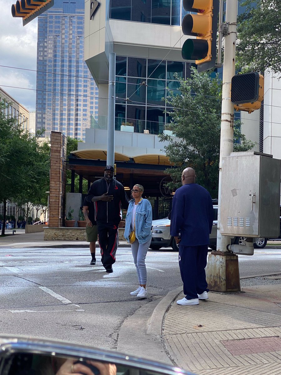 rwp35's tweet photo. @wfaa Saw Shaq downtown Dallas a couple of weeks ago! https://t.co/BsfmnzJrp0