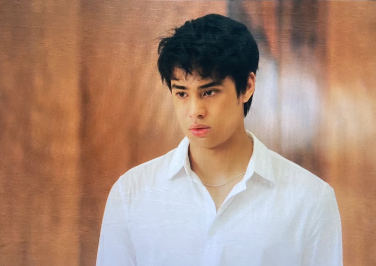 outrodb's tweet photo. donny pangilinan’s acting skills improvement is unmatched. the way he pulled off diverse emotions in every episode; in every scene. but this, this particular episode got me—he owned this one. 

BEST ACTOR ME THINKS 

#DonnyPangilinan 
#HesIntoHerS2E9 https://t.co/8Hq24QYxqq