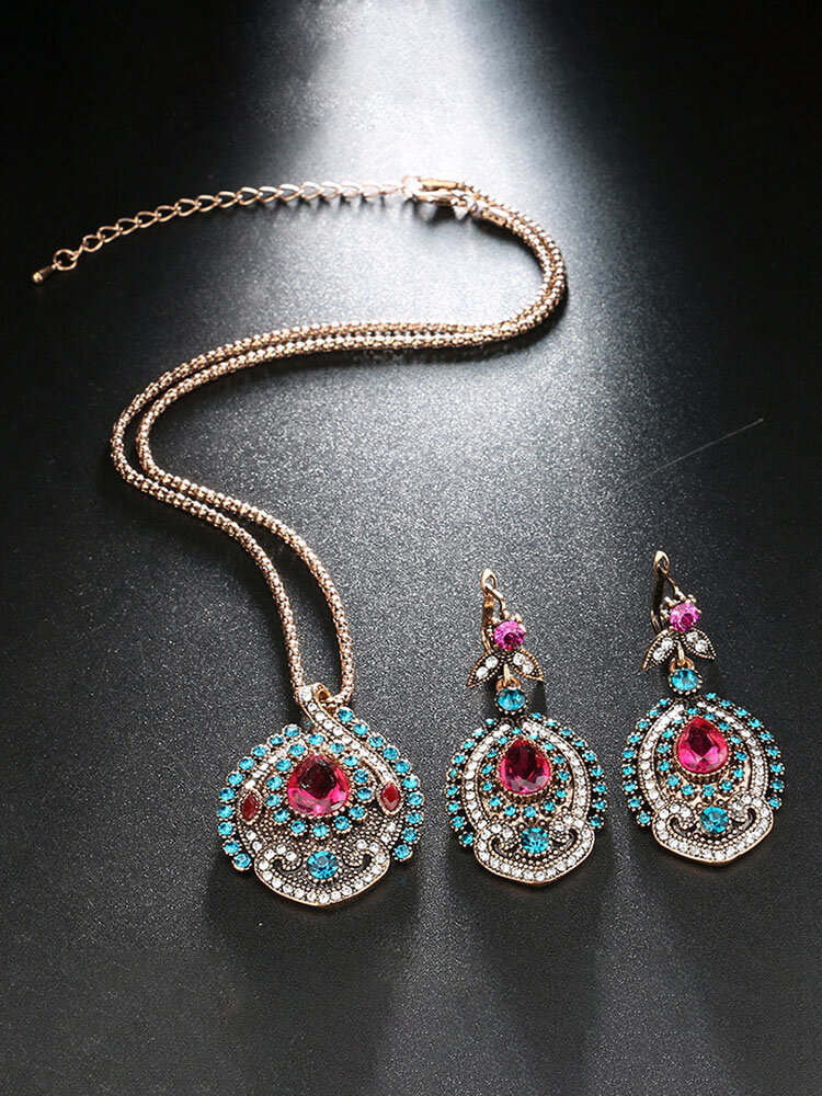 abphilosopher's tweet photo. 2 Pcs Vintage Bohemian Jewelry Set
#vintagejewelry #vintagelook #retrolook #Jewelry #Earrings #jewelryset #bohemianjewelry #womensfashion #giftforher #birthdaygift #Eardrops #Earstud #necklace #chain #pendant
AD
👇
https://t.co/Vgjxbdw2Mj https://t.co/ftcTUvKQjw