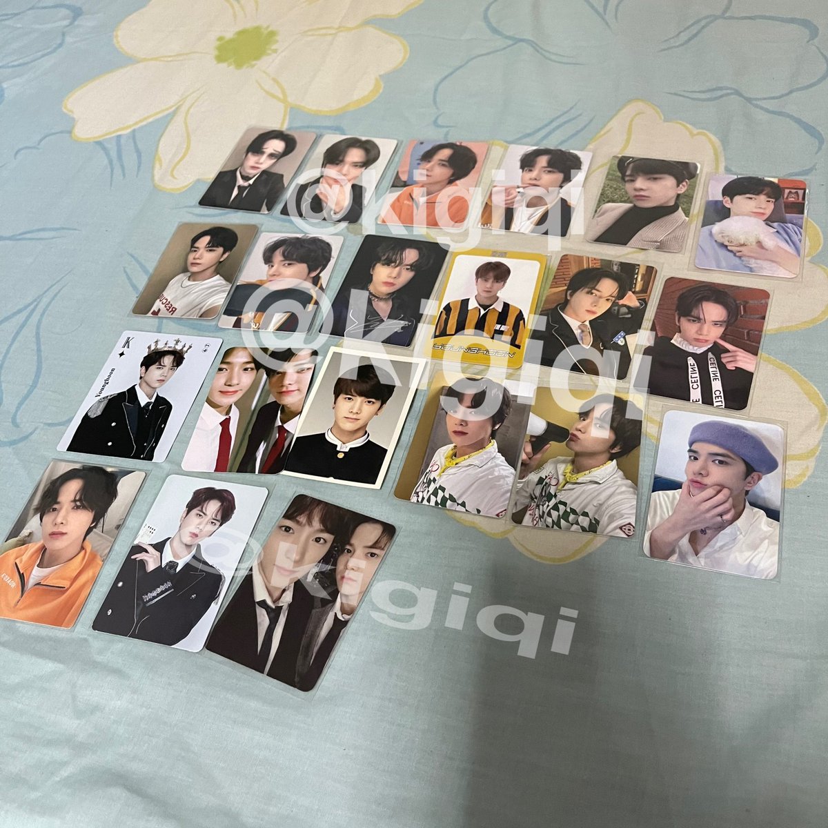 kigiqi's tweet photo. Pls Rt สุ่มแจก 100 ถ้าขายออก 
ขายเหมากอง ยองฮุน 
64 ใบ 3000 ส่งฟรี ตกใบละ 46 บาท 
แถมฟรี คลบ.เล่มเล็ก 
#ตลาดนัดtheboyz #ตลา���นัดหนุ่มดอกไม้ https://t.co/7pjr0mrI9s