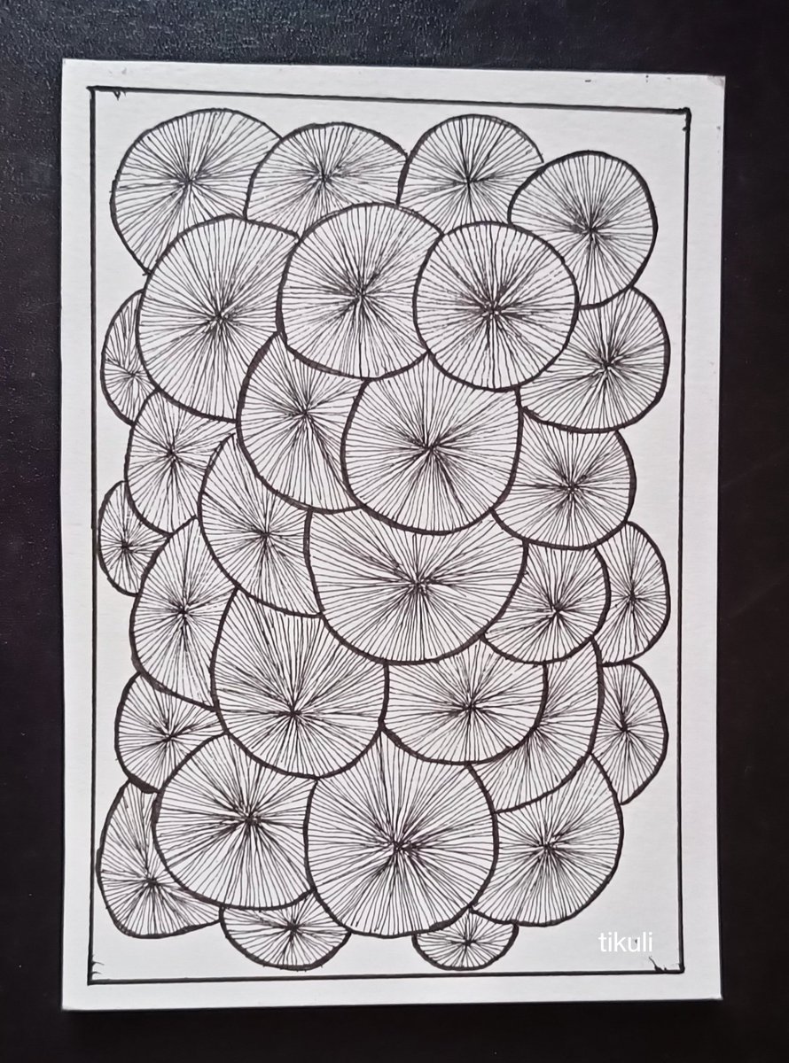 tikulli's tweet photo. Doodle Art. Should I colour the background in Black/Red and double line the border or leave it as it is? #Art #doodle #artist #zentangle #doodling #ArtistOnTwitter #ArtTwitter #artwork #Doodles #doodleart #doodlepattern #zendoodle #doodledrawing https://t.co/08oUTdHqLT