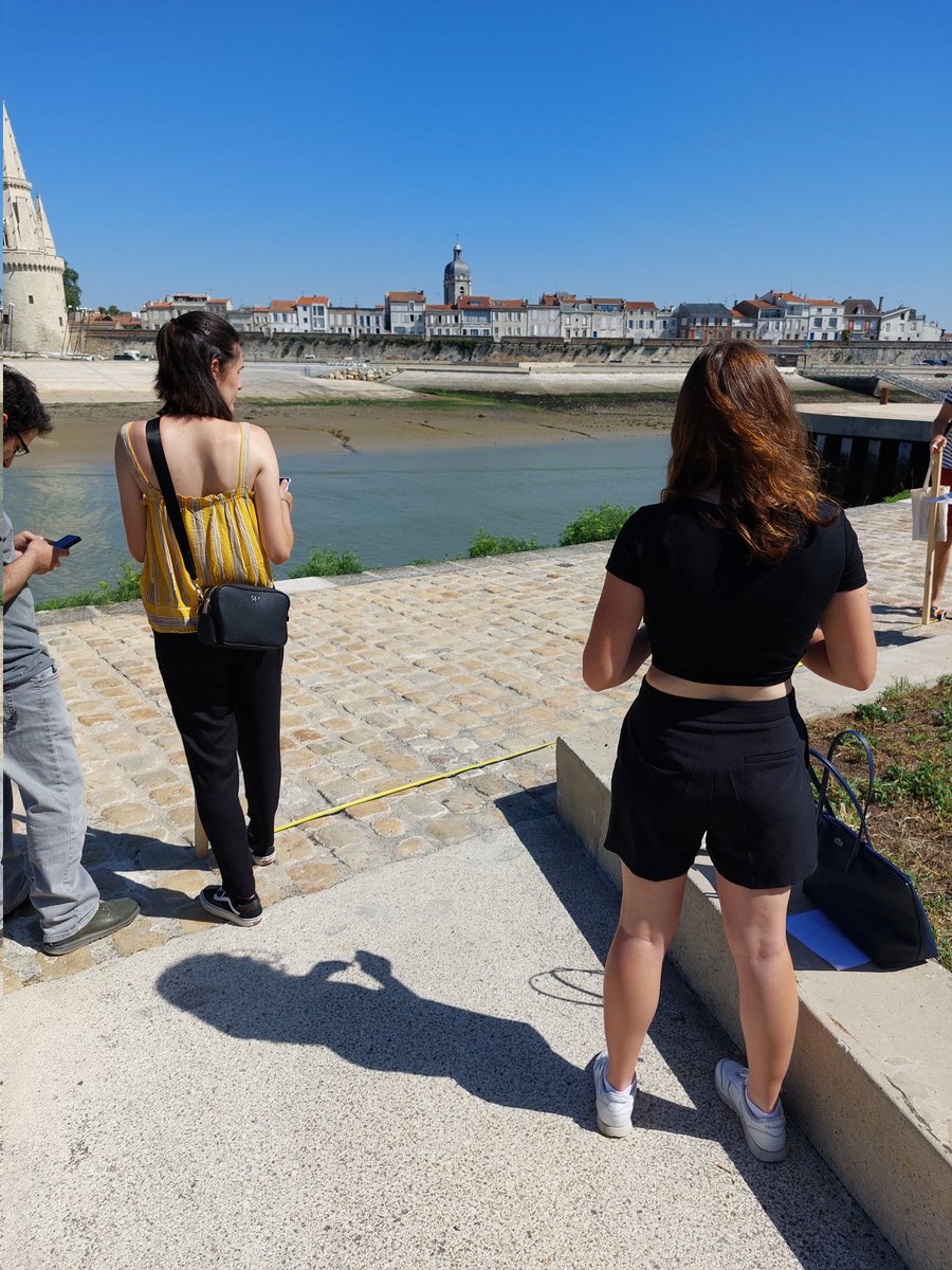 joanriguet's tweet image. Dernière journée de formation avec les M1 M2 Meef. Journée placée sous le signe de la convivialité 
M1 ont fait découvrir leurs EG aux M2, puis en grpe ils ont vécu un une balade Mathématiques avec #mathcitymap
Puis pique nique en mode auberge espagnole...Un bol d'air frais 🤩🤩