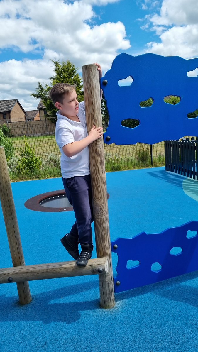 MrsKyddLCSC's tweet photo. Enjoying the sun and fun after a hard days work 😎🌞 https://t.co/8S3CKFFQkG