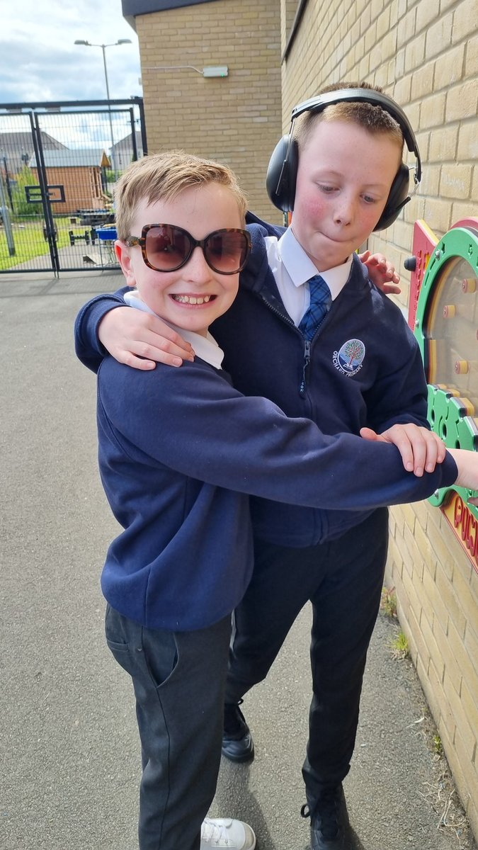 MrsKyddLCSC's tweet photo. Enjoying the sun and fun after a hard days work 😎🌞 https://t.co/8S3CKFFQkG