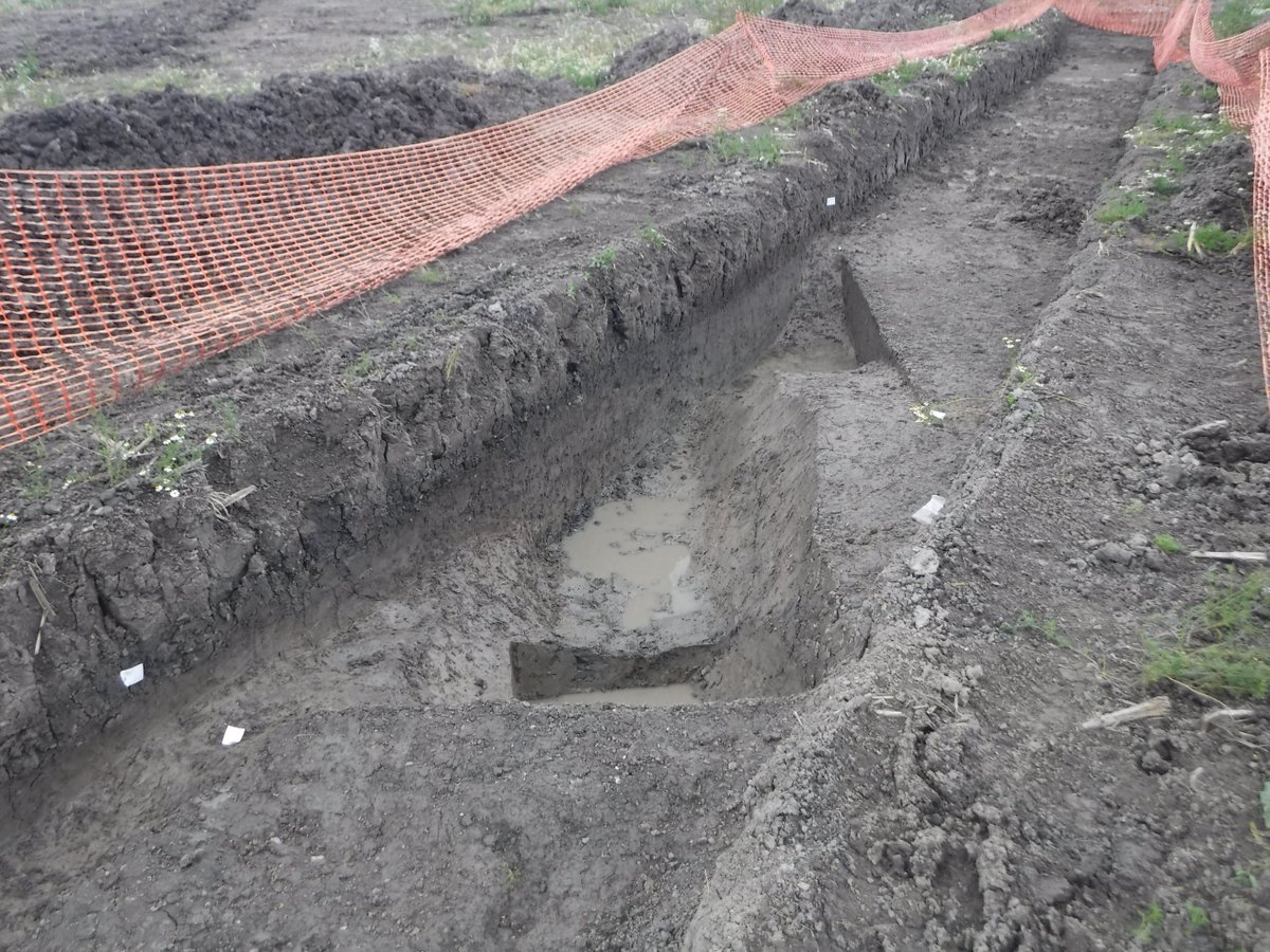 BarrierTidal's tweet photo. Archaeological investigations have discovered a Roman pot in an excavated ditch, which is thought be part of a Roman settlement. https://t.co/UsaqyqIHfV