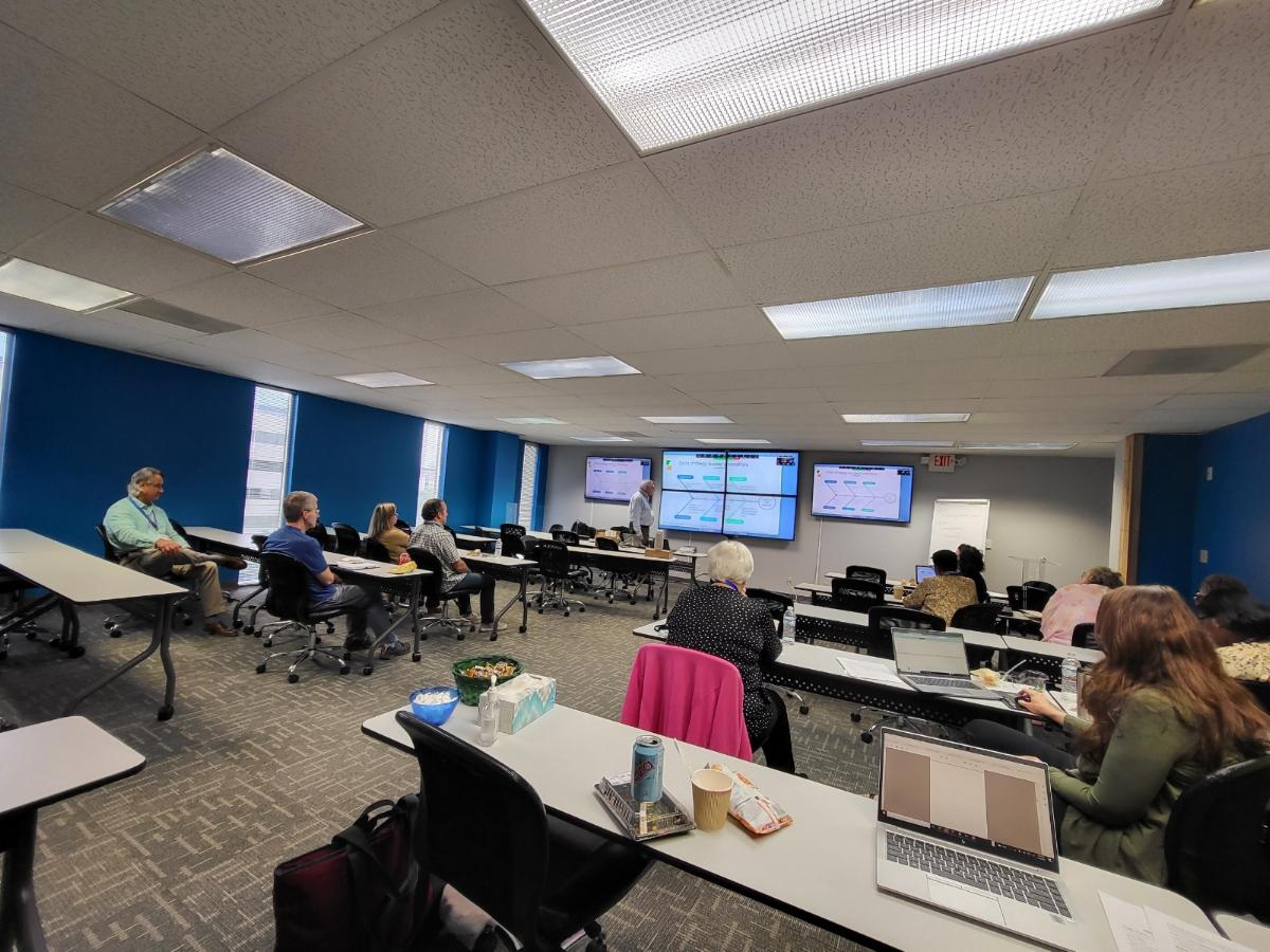 KcDama's tweet photo. Some pictures from @jladley presentation and Interface conference. Thanks to everyone who attended and made it a success. https://t.co/Z3hajAwsMU