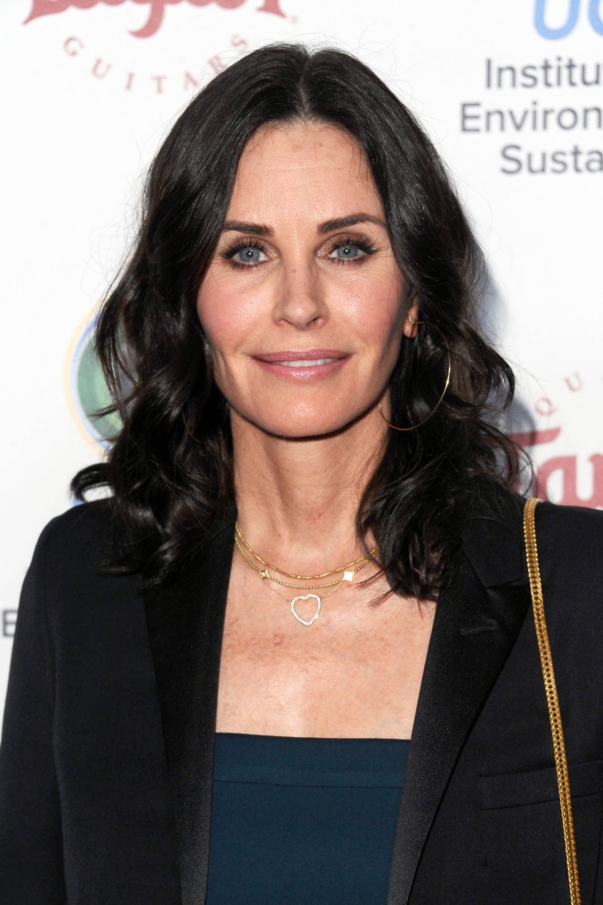 HAPPY 58TH BIRTHDAY COURTENEY COX 