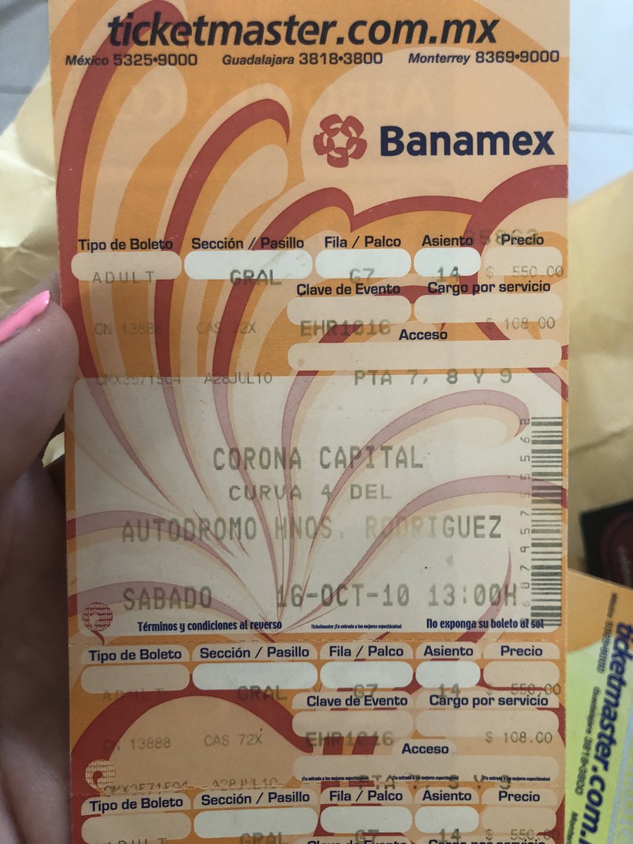 badbunnyyyyyy's tweet photo. Que bonito cuando costaban 550 las entradas jajajajajaja #cc2010 https://t.co/chiOsQc4aV