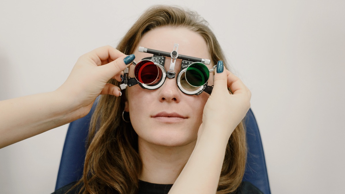 opticiensOC's tweet photo. [#TestDeVue] Lorsque vous vous rendez chez un #Opticien par Conviction afin de réaliser un contrôle de votre vue, n'oubliez pas de vous munir de :
👉votre carte vitale
👉l’ordonnance médicale renseignant votre correction visuelle
👉vos lunettes actuelles si vous en avez https://t.co/zt0E0bzVLW