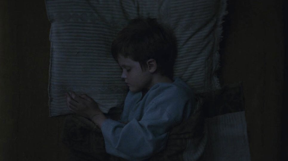 noirpeaks's tweet photo. #Kenobi spoilers 
-
-
-
-
-
-
-
-
-
someday he’s gonna save the galaxy but right now he’s just a little boy sleeping in his tiny bed https://t.co/TgYZg8IMcY