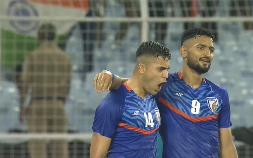 _ishanpandita_'s tweet photo. PANDITAAAAA TIME BABYYY!!! First official one for my country! No better feeling than representing your nation. Fantastic performance from the boys last night. Top of the group and off to the AFC Asia Cup 2023! This is the new India. Jai Hind! 🇮🇳 https://t.co/2Jr26T7hot