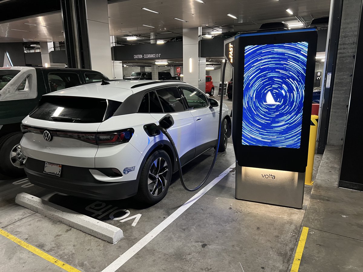 coilelectric's tweet photo. Photos of our latest @VoltaCharging DC Fastcharger installation from a happy customer.
These Level 3 chargers are always fun to see in-action!
#Volta #VoltaCharging #DCFastCharging #FastCharging #DCFastCharger #goelectric #electricmobility #evcharger #evcharging #ev #evs #evse https://t.co/ypACLb3RPp