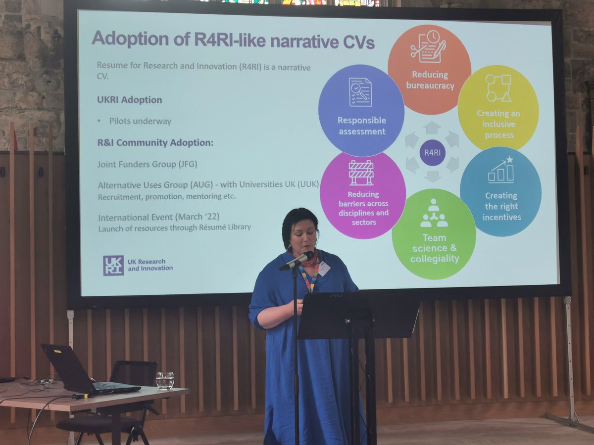 cemstevenson's tweet photo. Fantastic talk @TechsCommit from @HilaryNoone about research culture innovation @UKRI_News. Been using R4RI as part of @JohnInnesCentre IAE process and a steep learning curve for all but embracing it https://t.co/y5rlVNBCVA